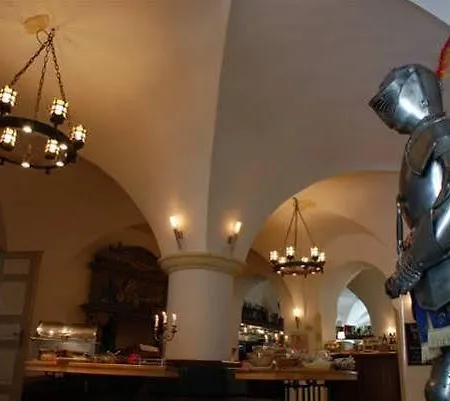 Wasserschloss Hotel 4*