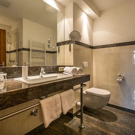 Wasserschloss Отель