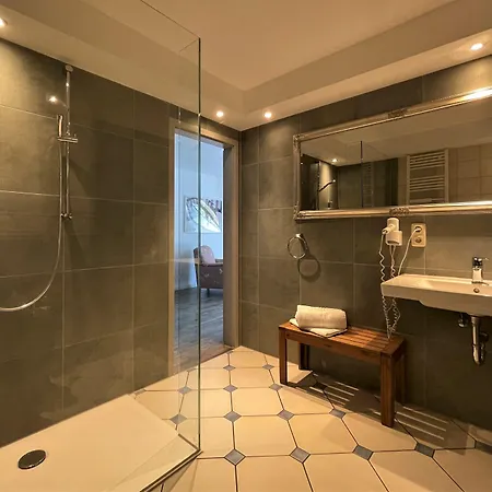 Wasserschloss Отель Mellenthin