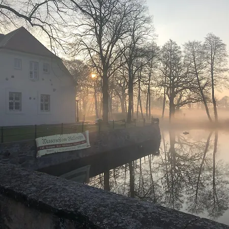 Wasserschloss 4* Mellenthin