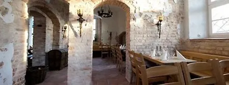 Wasserschloss 4*