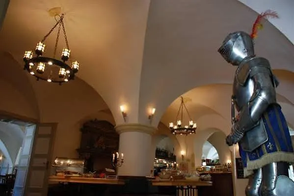 Wasserschloss Hotel 4*